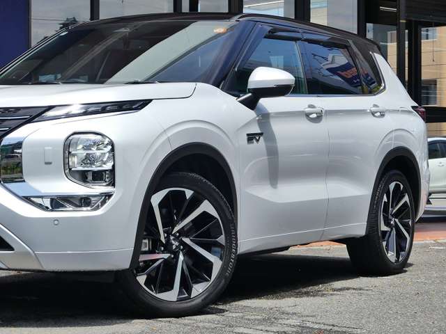 三菱 アウトランダーＰＨＥＶ ＰＨＥＶ ２．４ Ｐ ４ＷＤ R6年 (東海) 99