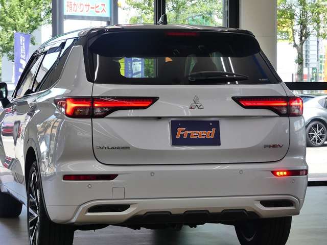 三菱 アウトランダーＰＨＥＶ ＰＨＥＶ ２．４ Ｐ ４ＷＤ R6年 (東海) 99