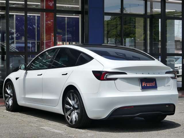 テスラ モデル３ ロングレンジ ＡＷＤ R5年 (東海) 99