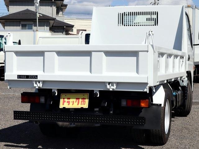三菱フソウ キャンター 強化ダンプ 積載３Ｔ 全低床 三方開 H30年 (東海) 99