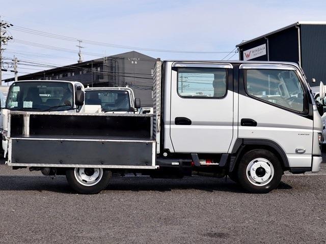 三菱フソウ キャンター Ｗキャブ 積載２Ｔ 平ボディ 全低床 R4年 (東海) 99