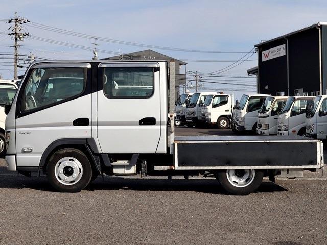 三菱フソウ キャンター Ｗキャブ 積載２Ｔ 平ボディ 全低床 R4年 (東海) 99