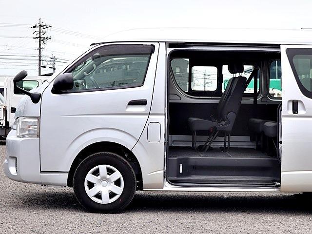 トヨタ ハイエースバン １０人乗 ＤＸ ４ＷＤ H30年 (東海) 99