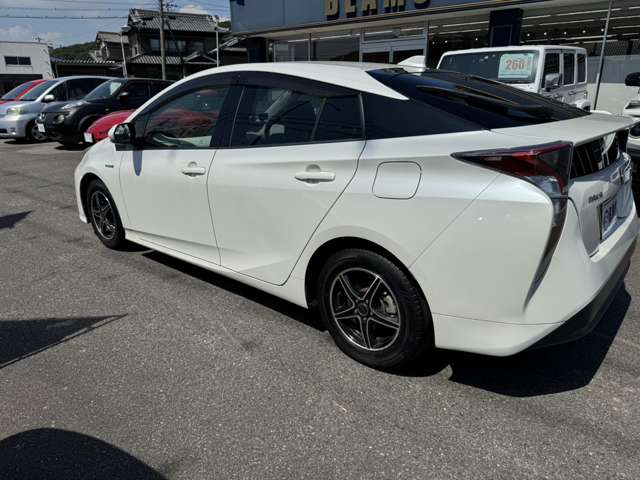 トヨタ プリウス １．８ Ｓ H28年 (東海) 99