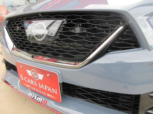 日産 スカイライン ３．０ ＮＩＳＭＯ ＲＥＣＡＲＯシート＋カーボン製フィニッシャー装着車 R6年 () 99