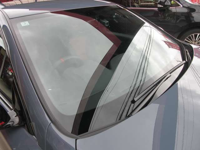 日産 スカイライン ３．０ ＮＩＳＭＯ ＲＥＣＡＲＯシート＋カーボン製フィニッシャー装着車 R6年 () 99