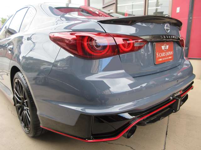 日産 スカイライン ３．０ ＮＩＳＭＯ ＲＥＣＡＲＯシート＋カーボン製フィニッシャー装着車 R6年 () 99