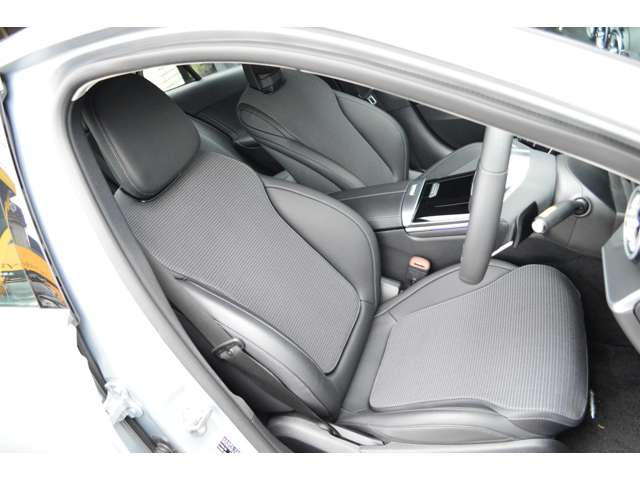 メルセデスベンツ Ｃクラス Ｃ１８０ アバンギャルド （ＩＳＧ搭載モデル） ＭＰ２０２３０１ R5年 (関東) 99