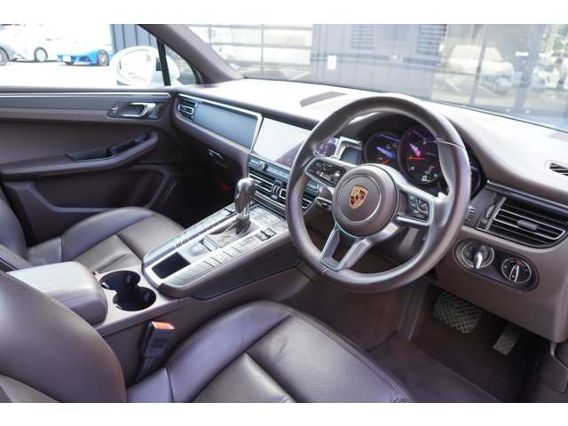 ポルシェ マカン ＰＤＫ ４ＷＤ R2年 (東北) 99