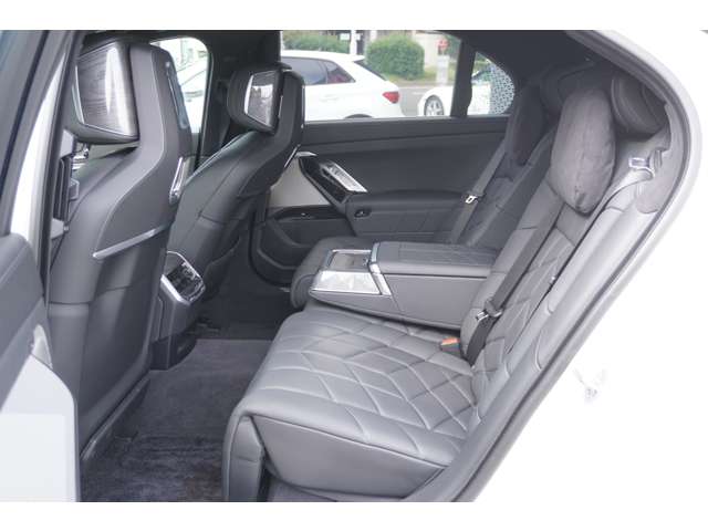 ＢＭＷ ７シリーズ ７４０Ｄ Ｘドライブ エクセレンス ディーゼルターボ ４ＷＤ R5年 (東北) 99