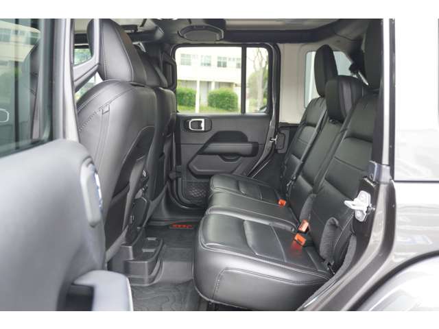 ジープ ラングラー　アンリミテッド アンリミテッド サハラ ２．０Ｌ ４ＷＤ R2年 (東北) 99