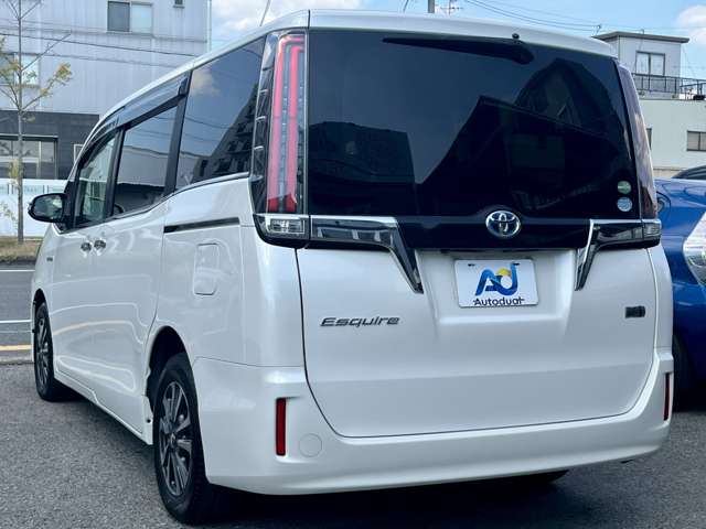 トヨタ エスクァイア　ハイブリッド １．８ ハイブリッド ＧＩ H29年 (近畿) 99