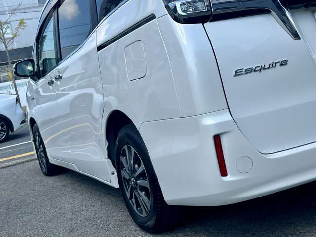 トヨタ エスクァイア　ハイブリッド １．８ ハイブリッド ＧＩ H29年 (近畿) 99