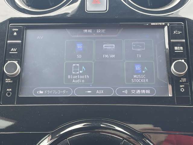 日産 ノート １．２ Ｅ－ＰＯＷＥＲ Ｘ H29年 (近畿) 99