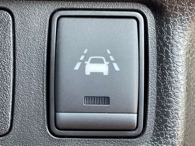 日産 ノート １．２ Ｅ－ＰＯＷＥＲ Ｘ H29年 (近畿) 99