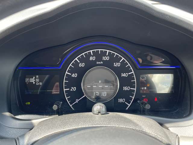 日産 ノート １．２ Ｅ－ＰＯＷＥＲ Ｘ H29年 (近畿) 99