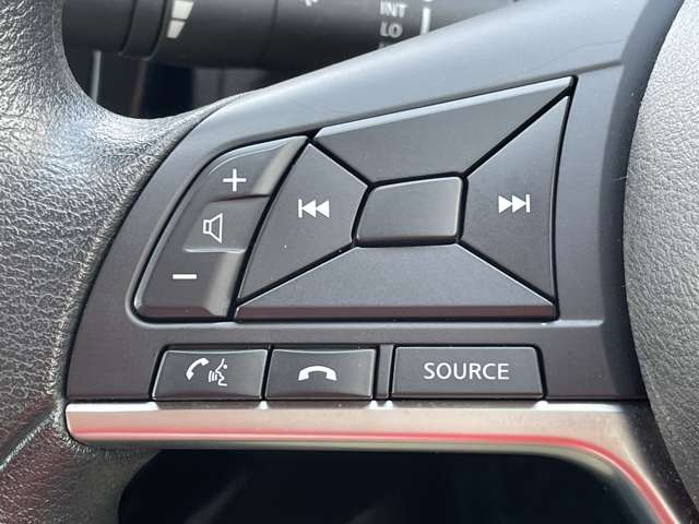 日産 ノート １．２ Ｅ－ＰＯＷＥＲ Ｘ H29年 (近畿) 99