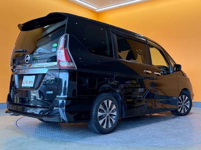 日産 セレナ ２．０ ハイウェイスター H29年 (近畿) 99