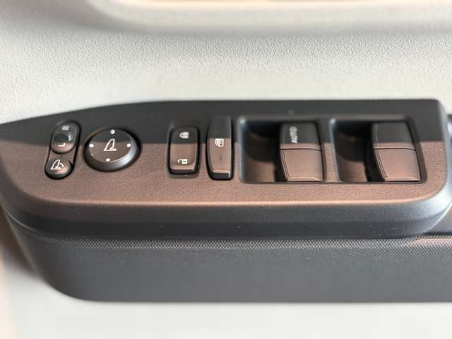 ホンダ Ｎ　ＢＯＸ ６６０ ファッションスタイル ２トーン R8年 (近畿) 99