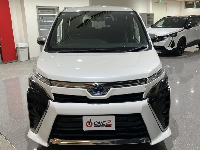 トヨタ ヴォクシー １．８ ハイブリッド ＺＳ 煌ＩＩＩ R3年 (近畿) 99