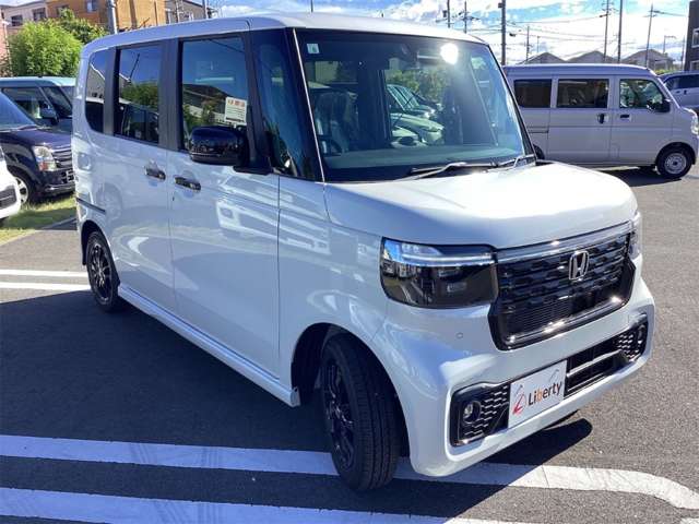 ホンダ Ｎ　ＢＯＸ カスタム ６６０ ブラック スタイル R8年 (近畿) 99