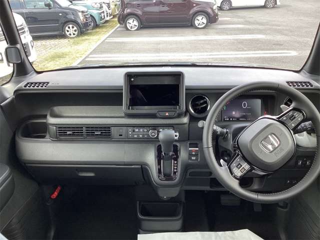 ホンダ Ｎ　ＢＯＸ カスタム ６６０ ターボ ブラック スタイル R8年 (近畿) 99