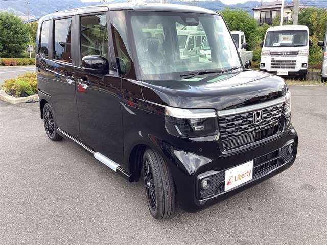 ホンダ Ｎ　ＢＯＸ カスタム ６６０ ターボ ブラック スタイル R8年 (近畿) 99