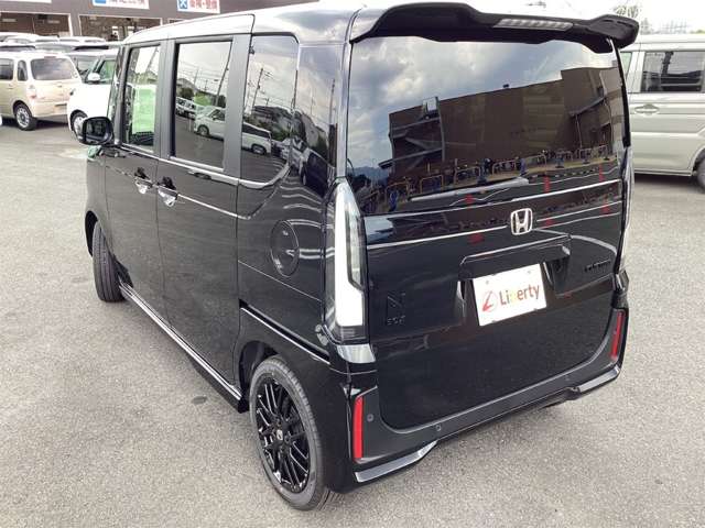 ホンダ Ｎ　ＢＯＸ カスタム ６６０ ターボ ブラック スタイル R8年 (近畿) 99