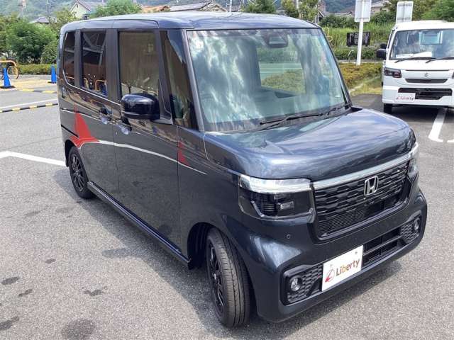 ホンダ Ｎ　ＢＯＸ カスタム ６６０ ブラック スタイル R8年 (近畿) 99