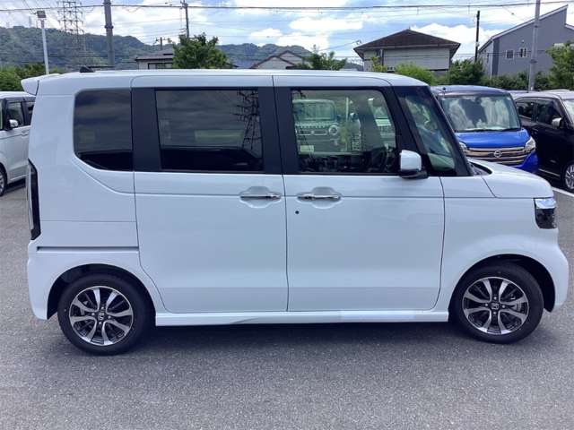 ホンダ Ｎ　ＢＯＸ カスタム ６６０ R8年 (近畿) 99