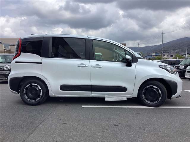 トヨタ シエンタ １．５ Ｚ R7年 (近畿) 99
