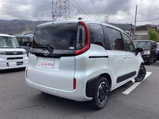 トヨタ シエンタ １．５ Ｚ R7年 (近畿) 99