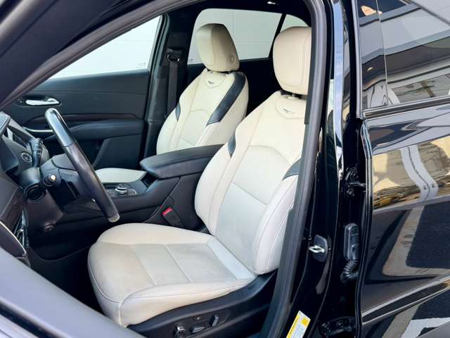キャデラック ＸＴ４ スポーツ ４ＷＤ R6年 (近畿) 99