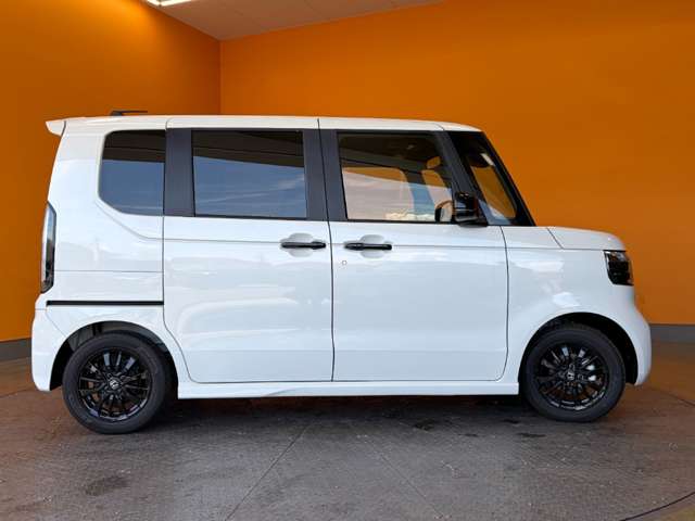 ホンダ Ｎ　ＢＯＸ カスタム ６６０ ブラック スタイル R8年 (近畿) 99