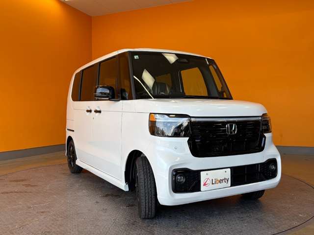 ホンダ Ｎ　ＢＯＸ カスタム ６６０ ブラック スタイル R8年 (近畿) 99
