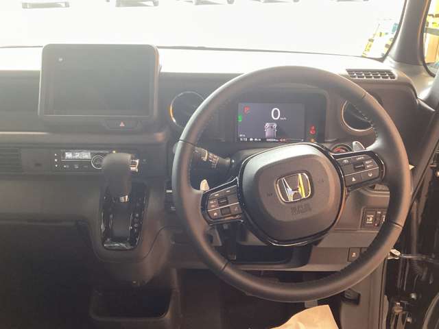 ホンダ Ｎ　ＢＯＸ カスタム ６６０ ターボ ブラック スタイル R8年 (近畿) 99