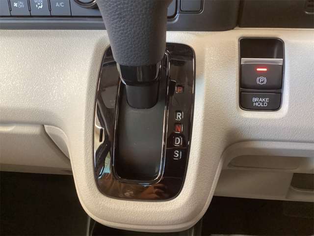 ホンダ Ｎ　ＢＯＸ ６６０ R8年 (近畿) 99