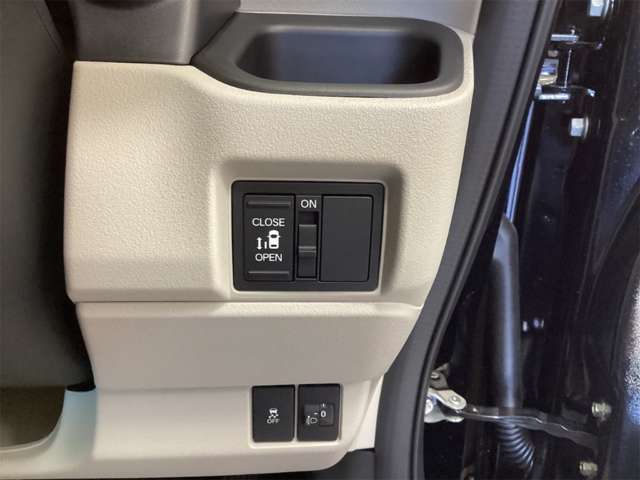 ホンダ Ｎ　ＢＯＸ ６６０ R8年 (近畿) 99