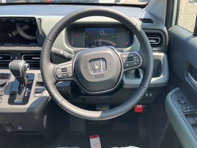 ホンダ フリード　ハイブリッド １．５ Ｅ：ＨＥＶ クロスター R8年 (東海) 99