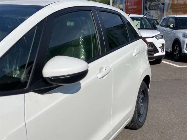 ホンダ フィット　ハイブリッド １．５ Ｅ：ＨＥＶ ホーム R8年 (東海) 99