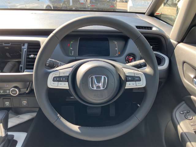 ホンダ フィット　ハイブリッド １．５ Ｅ：ＨＥＶ ホーム R8年 (東海) 99