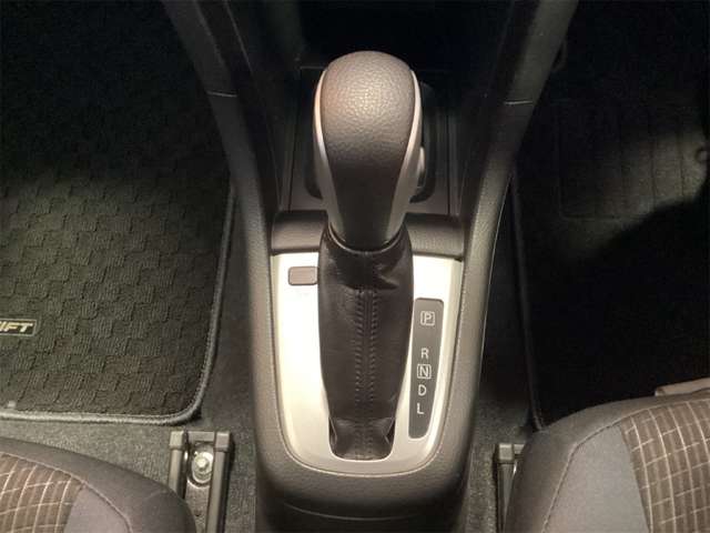 スズキ スイフト １．２ ＸＧ－ＤＪＥ H27年 (近畿) 99