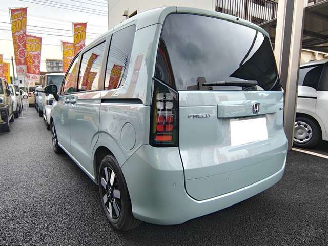 ホンダ フリード　ハイブリッド １．５ Ｅ：ＨＥＶ エアー ＥＸ R8年 (九州・沖縄) 99