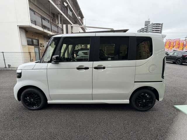 ホンダ Ｎ　ＢＯＸ カスタム ６６０ ブラック スタイル R8年 (九州・沖縄) 99