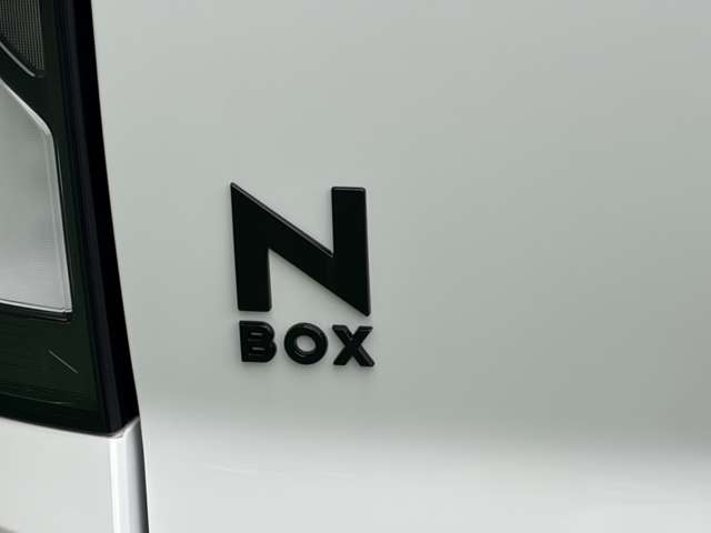 ホンダ Ｎ　ＢＯＸ カスタム ６６０ ブラック スタイル R8年 (九州・沖縄) 99