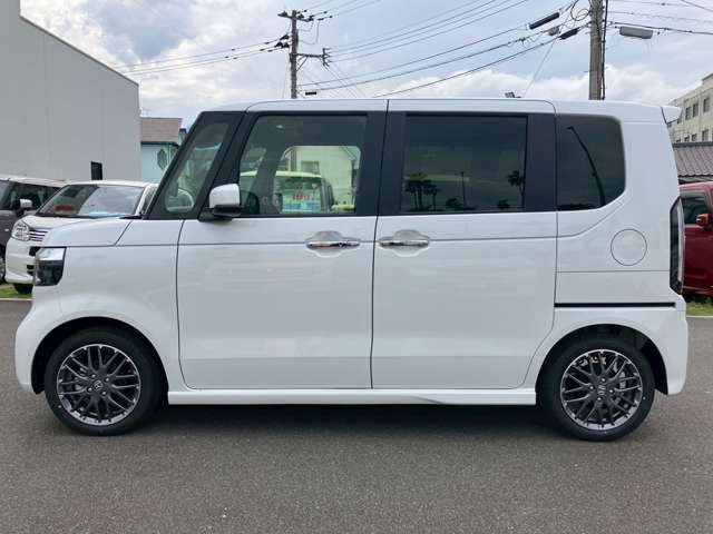 ホンダ Ｎ　ＢＯＸ カスタム ６６０ ターボ R8年 (九州・沖縄) 99