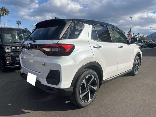 トヨタ ライズ　ハイブリッド ハイブリッド １．２ Ｚ R8年 (九州・沖縄) 99