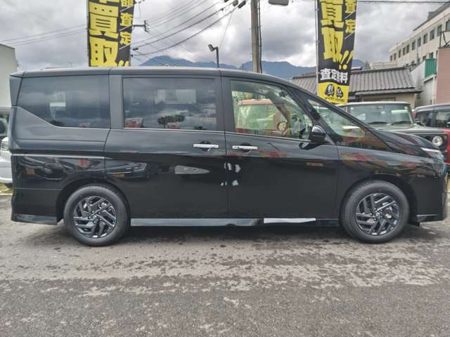 日産 セレナ １．４ Ｅ－ＰＯＷＥＲ ハイウェイスターＶ R8年 (九州・沖縄) 99