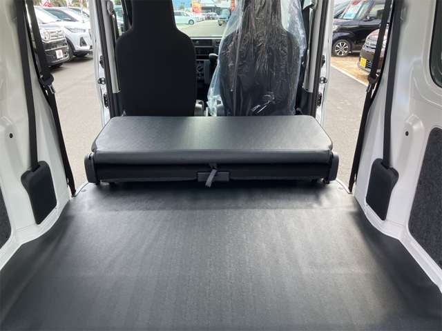 ダイハツ ハイゼットカーゴ ６６０ デラックス R7年 (九州・沖縄) 99