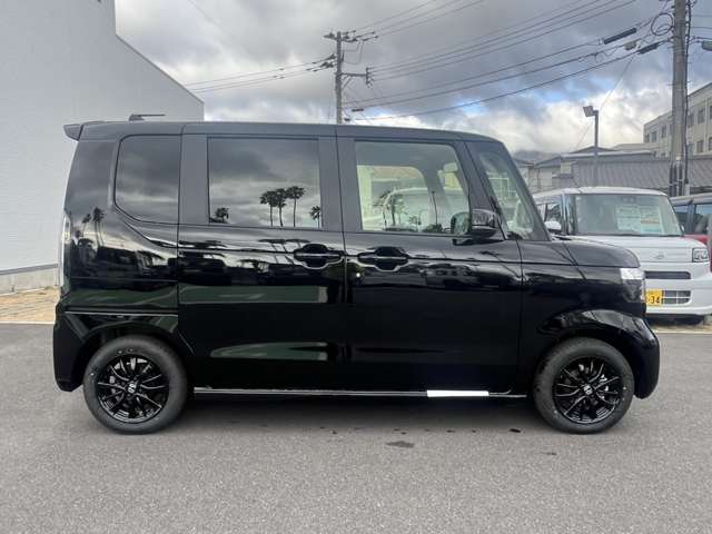ホンダ Ｎ　ＢＯＸ カスタム ６６０ ブラック スタイル R8年 (九州・沖縄) 99